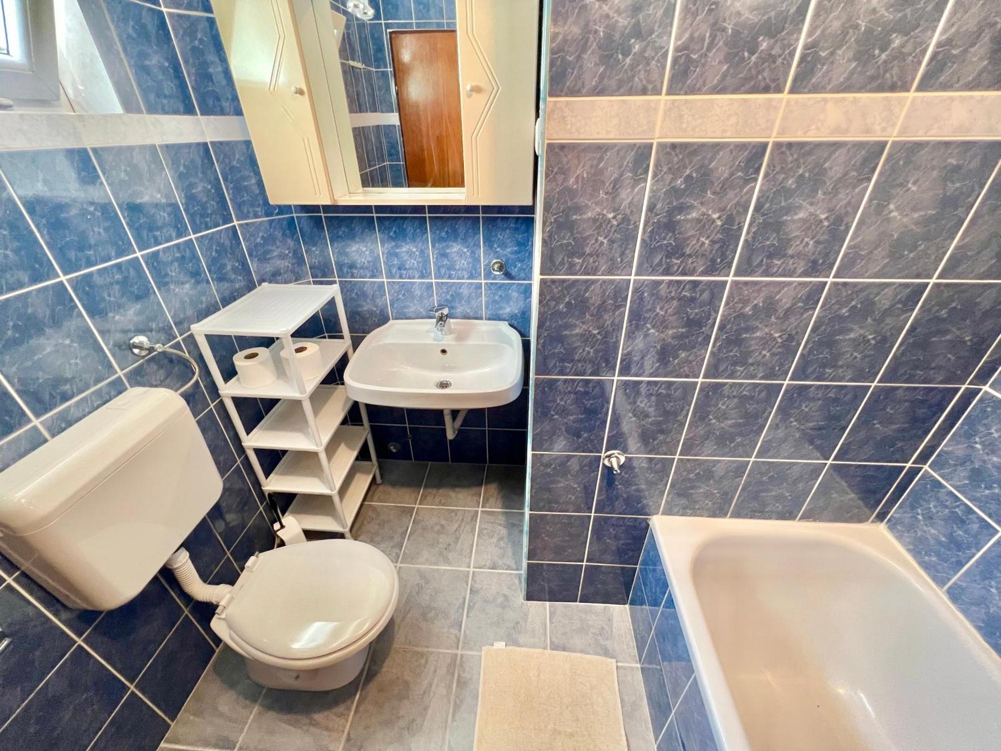 Apartmani Ana 德拉马利 外观 照片