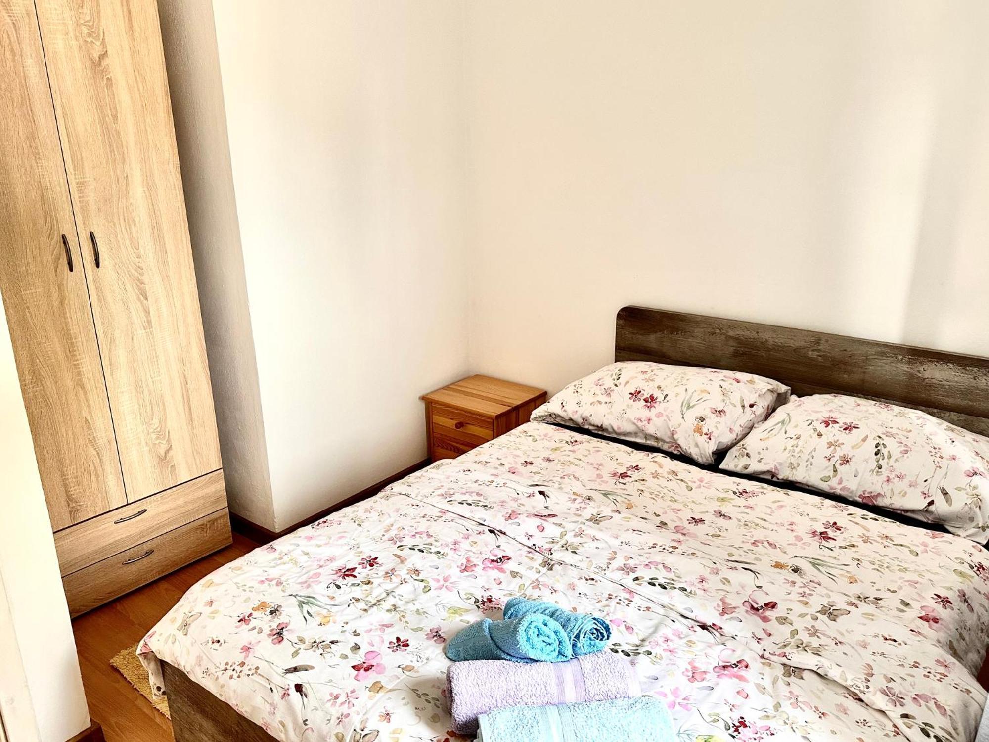 Apartmani Ana 德拉马利 外观 照片